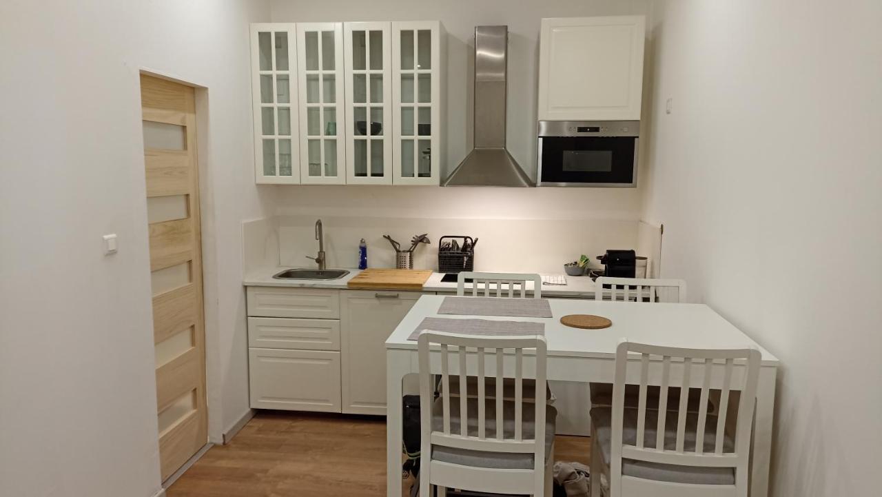 Studio Neuf Climatise Avec Terrasse #4 툴롱 외부 사진