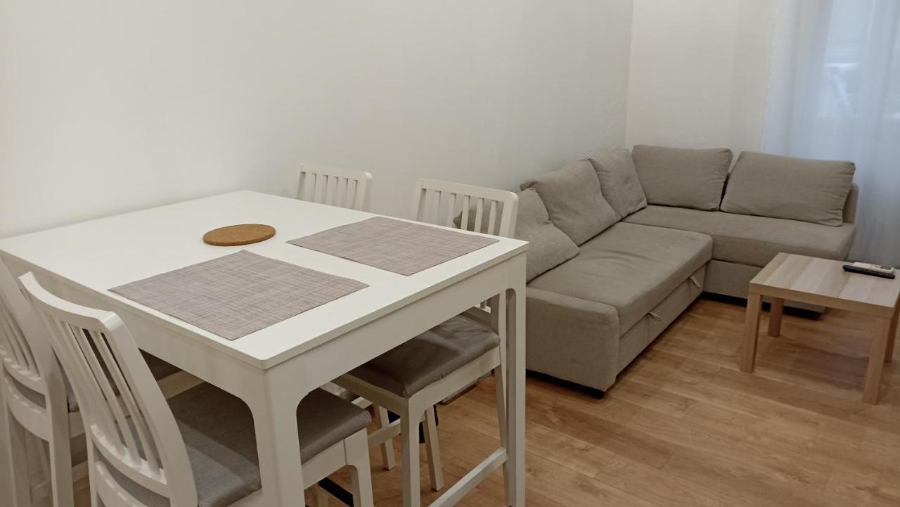 Studio Neuf Climatise Avec Terrasse #4 툴롱 외부 사진