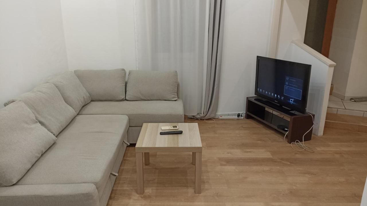 Studio Neuf Climatise Avec Terrasse #4 툴롱 외부 사진
