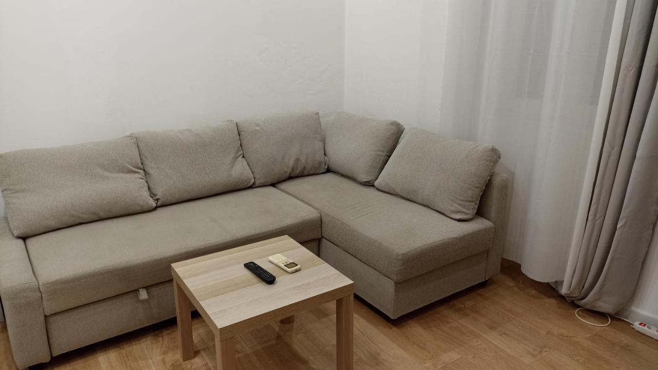 Studio Neuf Climatise Avec Terrasse #4 툴롱 외부 사진