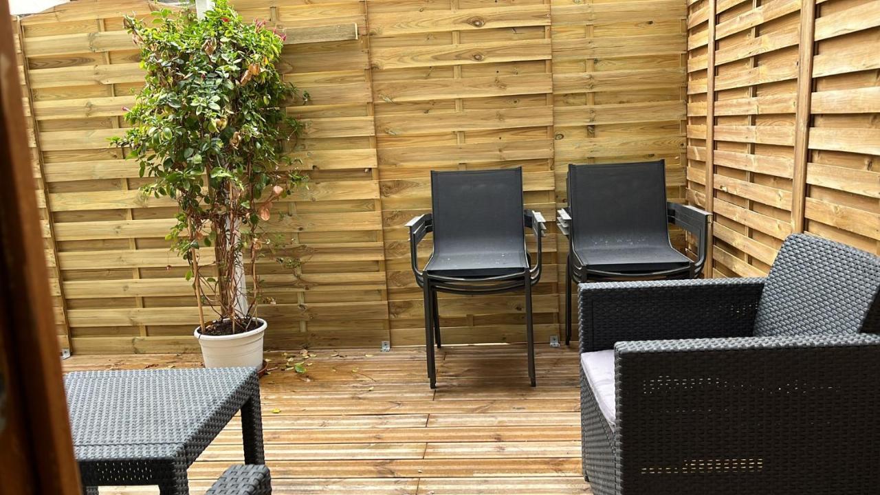 Studio Neuf Climatise Avec Terrasse #4 툴롱 외부 사진